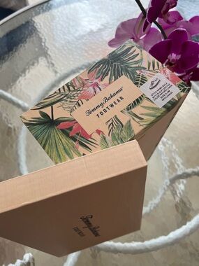 Tommy Bahama footwear shoe empty box 🎁